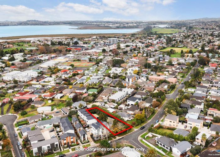  at 37 Kervil Avenue, Te Atatu Peninsula, Auckland