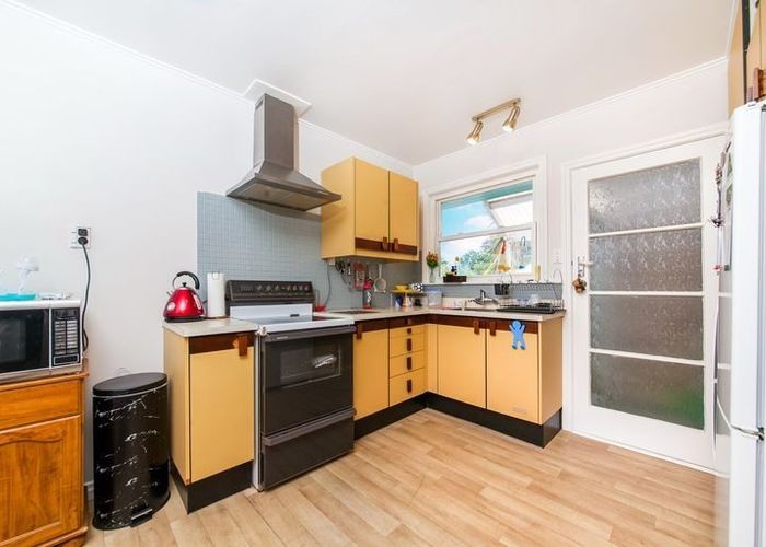  at 2/4 Erson Avenue, Royal Oak, Auckland