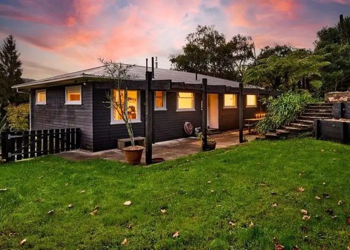  at 33 Kairimu Street, Stokes Valley, Lower Hutt