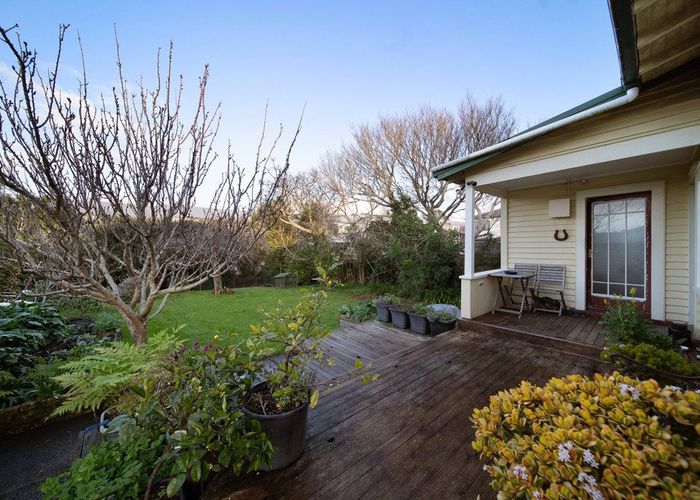  at 20 Earlsworth Road, Mangere East, Auckland
