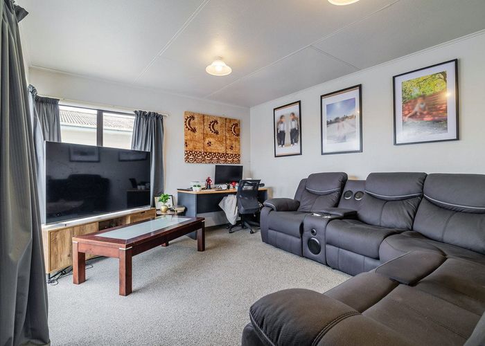  at 24 Drake Street, Awapuni, Palmerston North, Manawatu / Whanganui