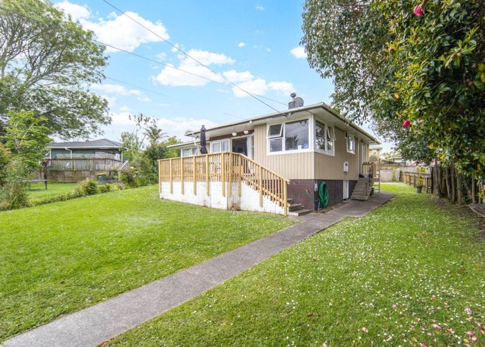  at 9A & 1/9A Ribblesdale Road, Henderson, Waitakere City, Auckland