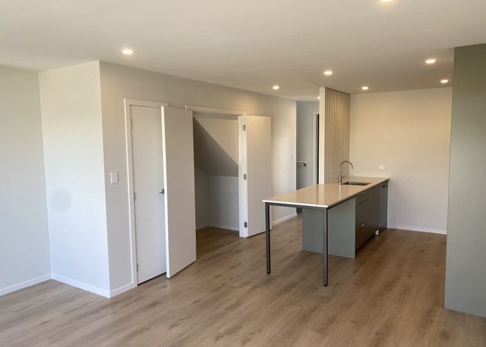  at 8/90 Knights Road, Hutt Central, Lower Hutt