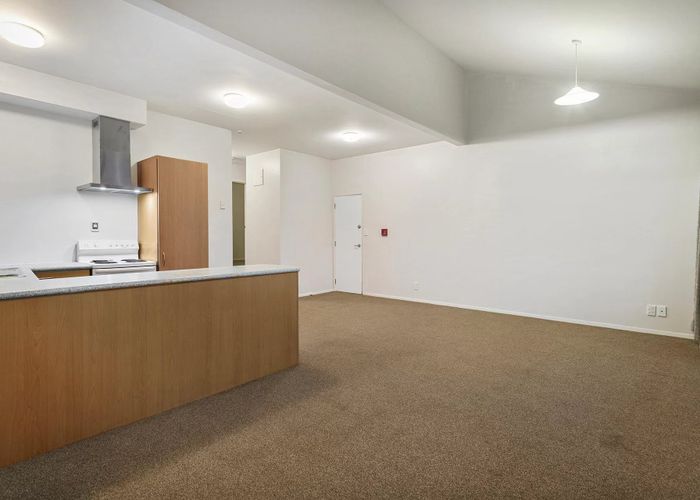  at 2/18 Sunnyhaven, Beach Haven, North Shore City, Auckland