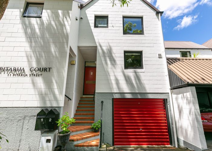  at 2/11 Pitarua Street, Thorndon, Wellington