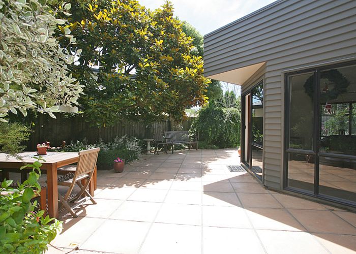  at 1/90 Jeffreys Road, Fendalton, Christchurch