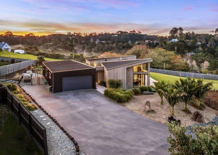  at 7 Laguna Place, Matakatia Bay, Rodney, Auckland