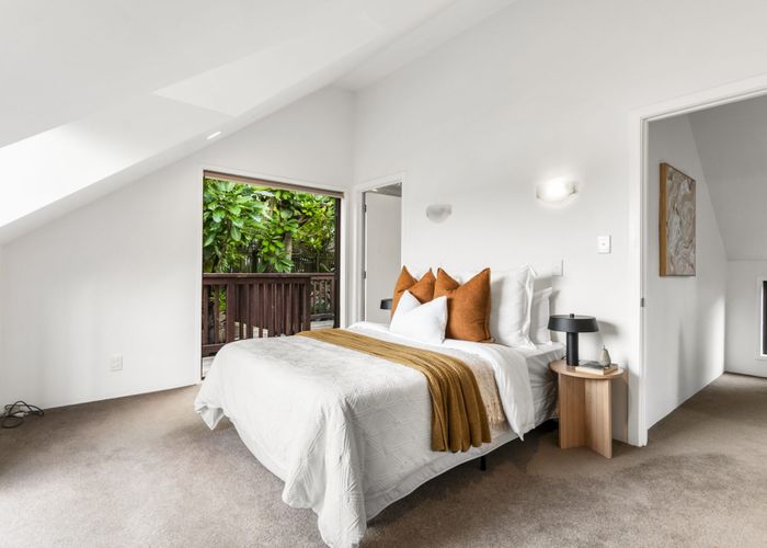  at 2/49 Mozeley Avenue, Devonport, North Shore City, Auckland