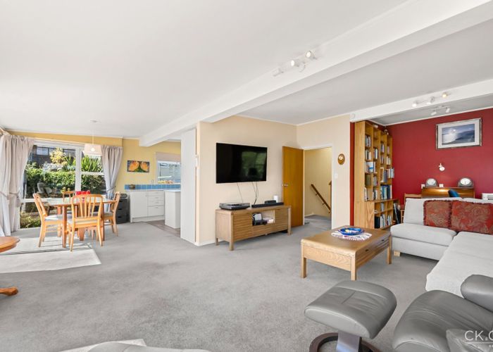  at 7 Manor Drive, Stokes Valley, Lower Hutt, Wellington