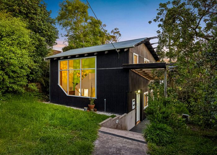  at 674 South Titirangi Road, Titirangi, Waitakere City, Auckland