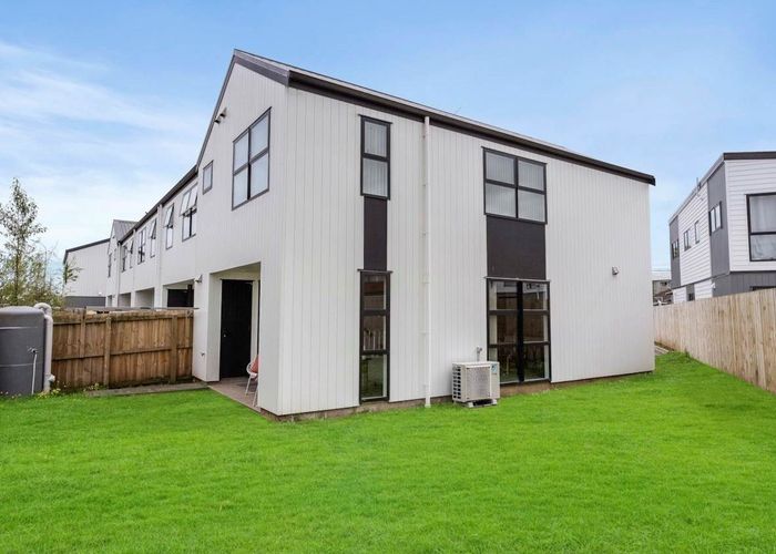  at 1F Gloucester Road, Manurewa, Auckland
