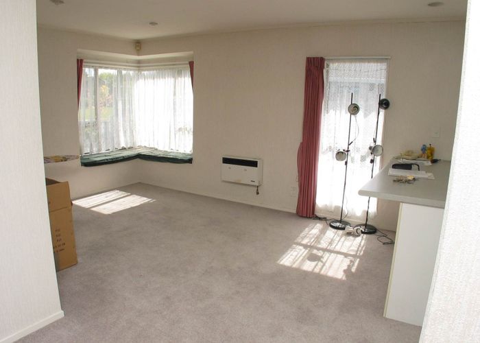  at 6 Perotti Place, Conifer Grove, Papakura, Auckland