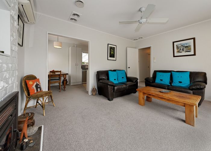  at 34 Dolbear Street, Titirangi, Auckland