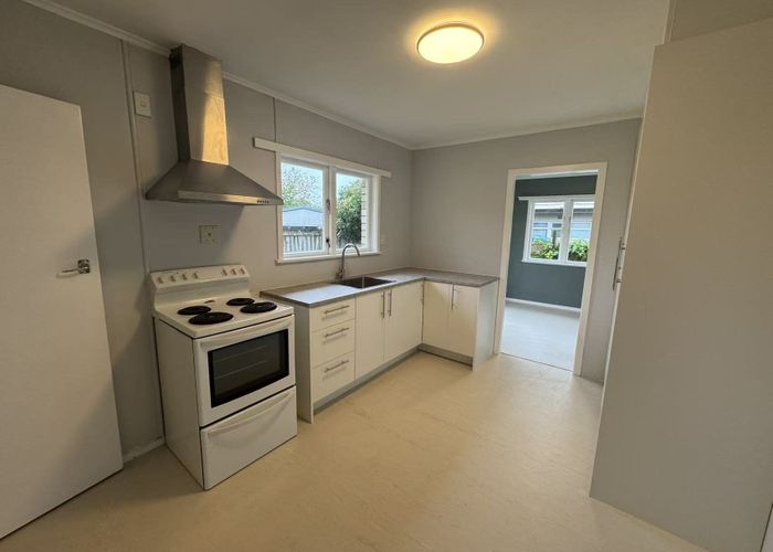  at 2 Cameron Rd, Hillcrest, Hamilton, Waikato