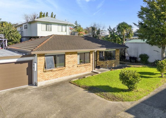  at 2/27 Rata Street, New Lynn, Waitakere City, Auckland