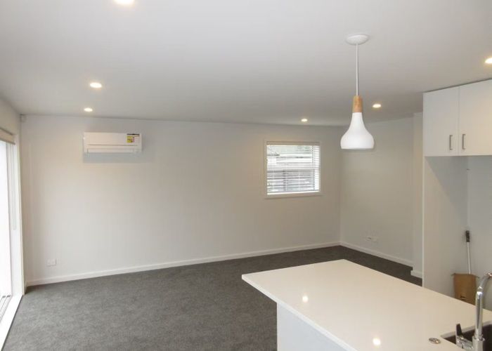  at 2 Parekareka Lane, Kenepuru, Porirua, Wellington