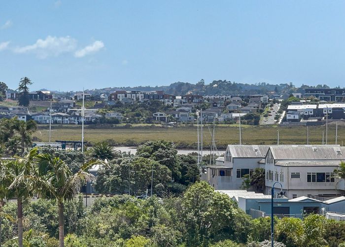  at 8B Lupetti Rise, West Harbour, Waitakere City, Auckland