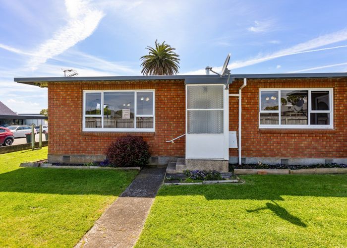  at 1/378 Devon Street East, Strandon, New Plymouth
