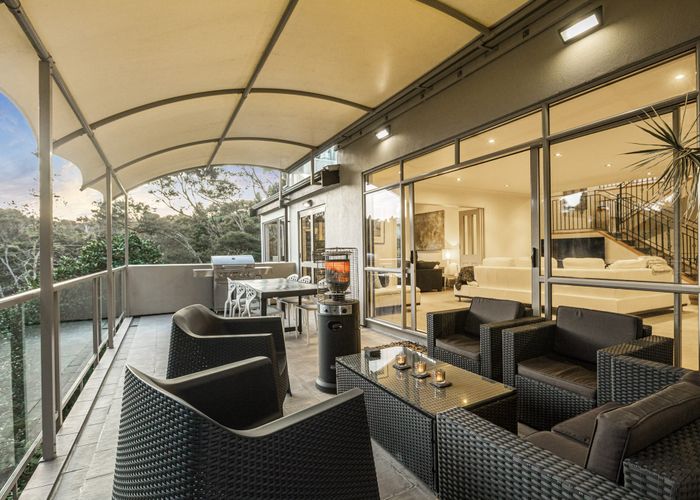  at 26 Langstone Place, Chatswood, Auckland