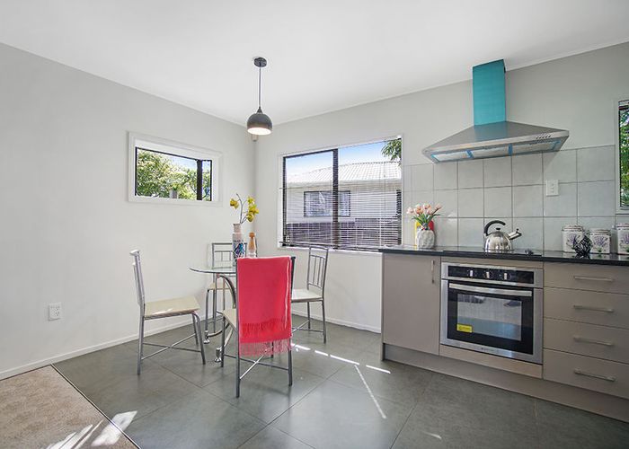 at 1/23 Kerrs Road, Wiri, Auckland