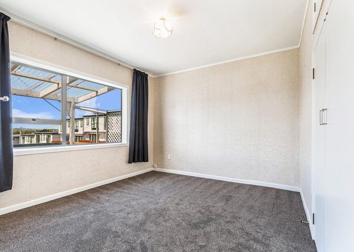  at 9 Parker Avenue, New Lynn, Auckland