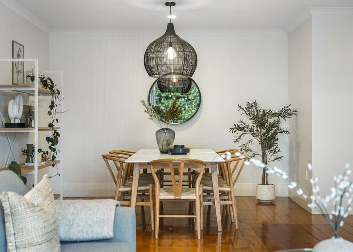 at 2/7 Mountain Road, Mount Wellington, Auckland