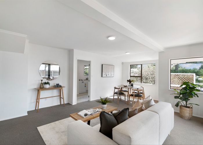  at 2/37 Kia Ora Road, Beach Haven, Auckland