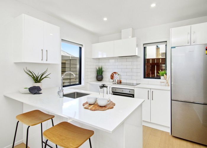  at 2/892 High Street, Avalon, Lower Hutt