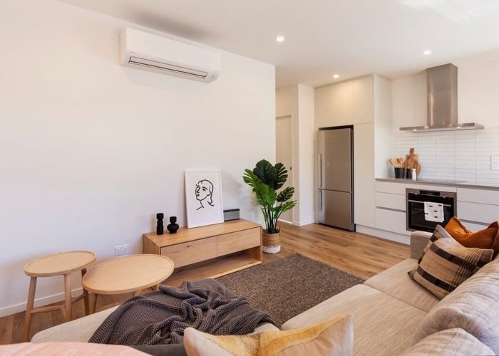  at 6 Brightwell Place, New Windsor, Auckland City, Auckland