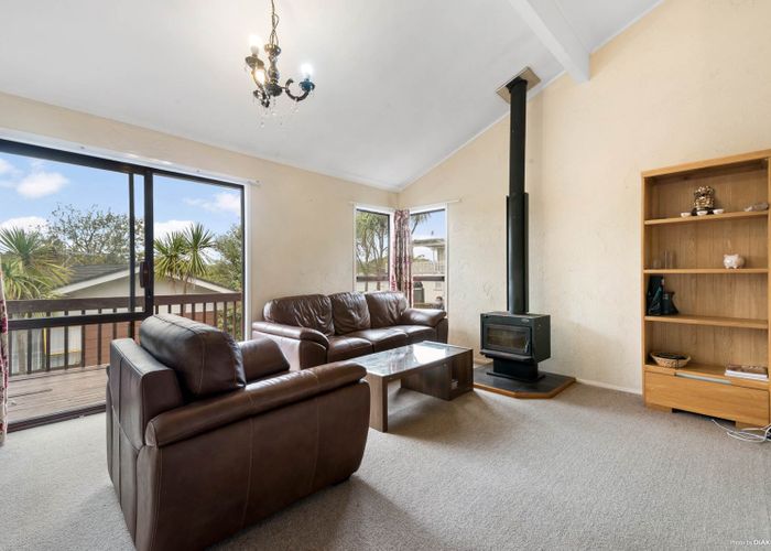  at 1/28 Bayview Road, Bayview, Auckland
