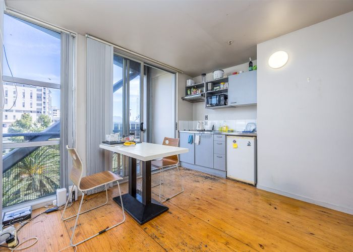  at Flat 6E/8 Scotia Place, City Centre, Auckland City, Auckland