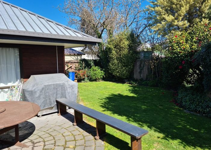  at 1/8 Nortons Road, Avonhead, Christchurch