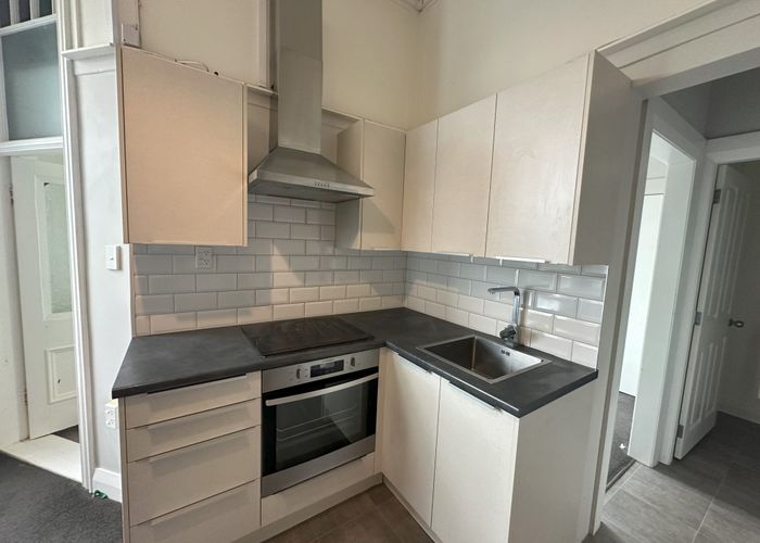  at 2/129 Tasman Street, Mount Cook, Wellington, Wellington