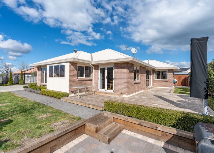  at 38 Bartholomew Drive, Grandview Heights, Hamilton, Waikato