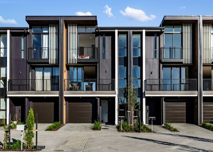 For sale 27 Amber Court, Stonefields, Auckland City, Auckland homes