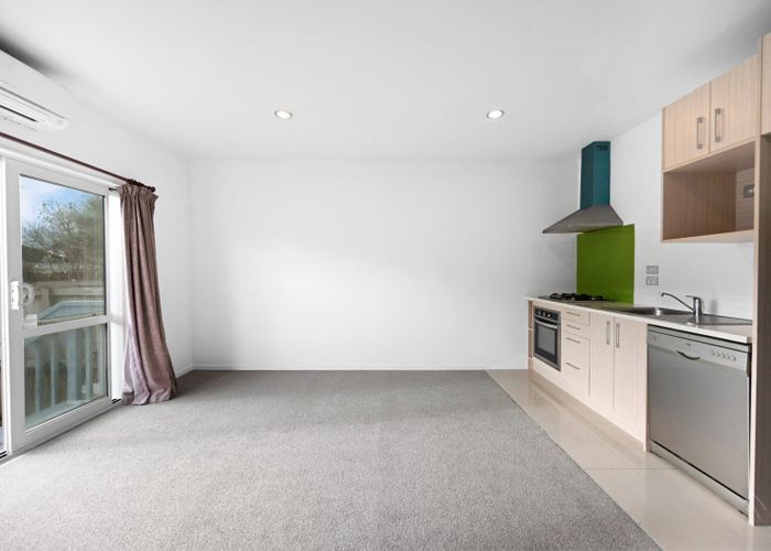  at 2/41 York Street, Hamilton East, Hamilton, Waikato