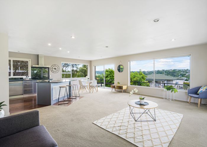  at 7A Hyde Road, Rothesay Bay, Auckland
