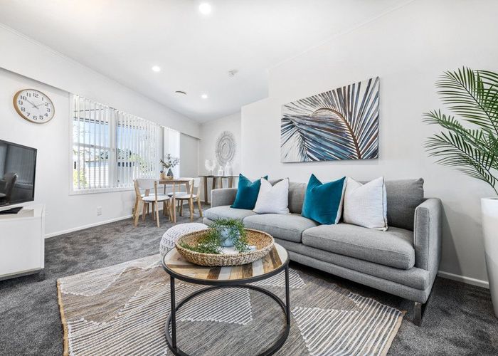  at 2/99 Clovelly Road, Bucklands Beach, Manukau City, Auckland