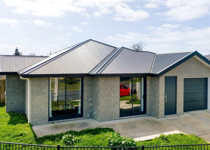  at 4/2 Masefield Drive, Enderley, Hamilton