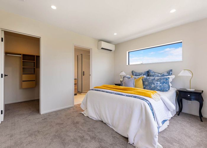  at 16 Grande Vue Road, Papatoetoe, Manukau City, Auckland