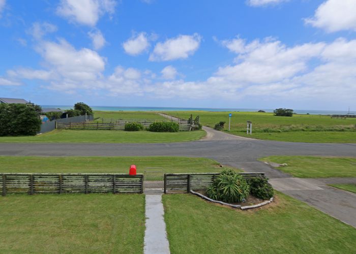 Free property data for 19 Hector Place, Opunake homes.co.nz