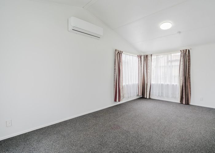  at 8 Emerald Place, Chartwell, Hamilton, Waikato