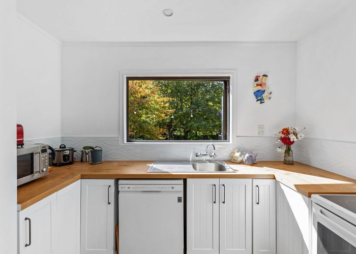  at 16 Parkers Road, West Taratahi