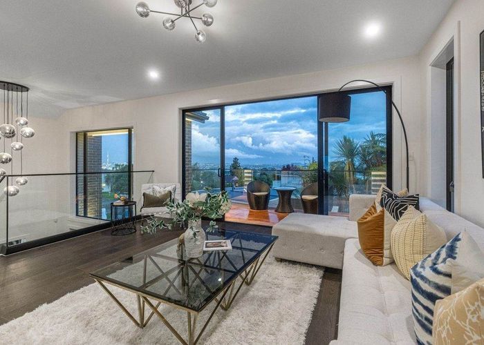  at 44 Chatswood Grove, Chatswood, North Shore City, Auckland