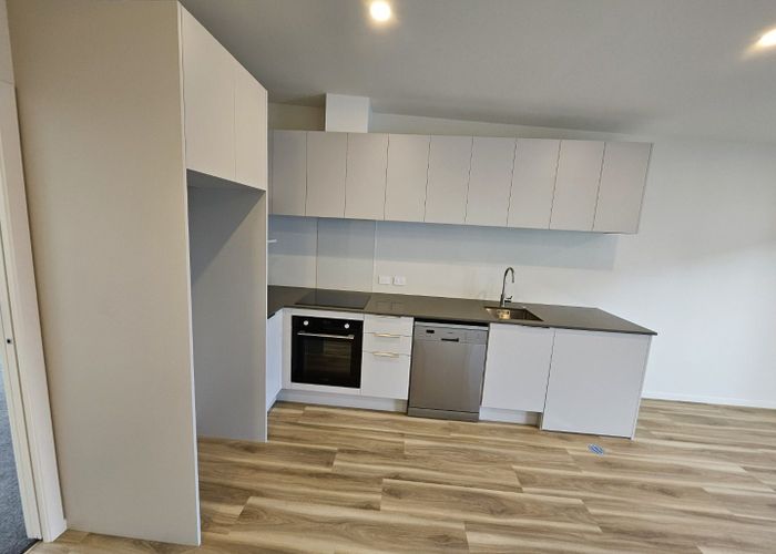  at 2b/13 The Strand, Wainuiomata, Lower Hutt, Wellington