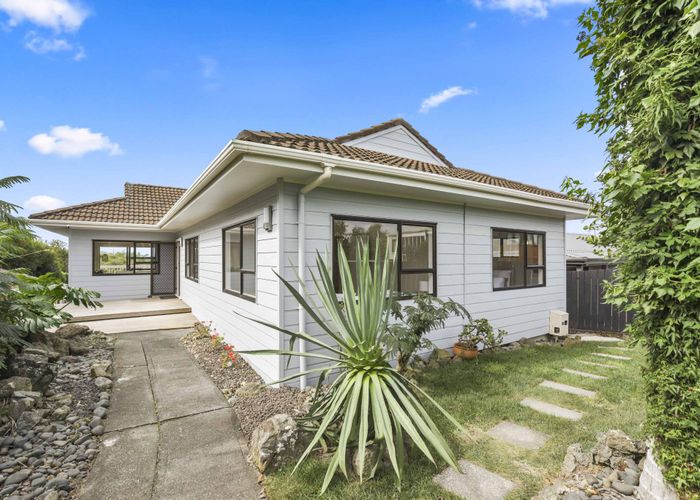  at 47 Amorino Drive, Red Beach, Red Beach