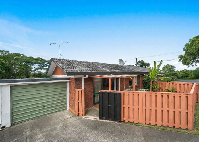  at 2/24 Robertson Road, Favona, Manukau City, Auckland