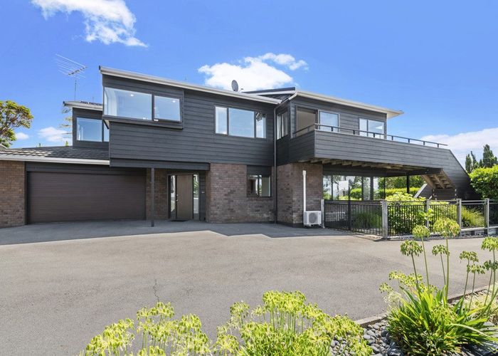  at 42 Park Rise, Campbells Bay, North Shore City, Auckland