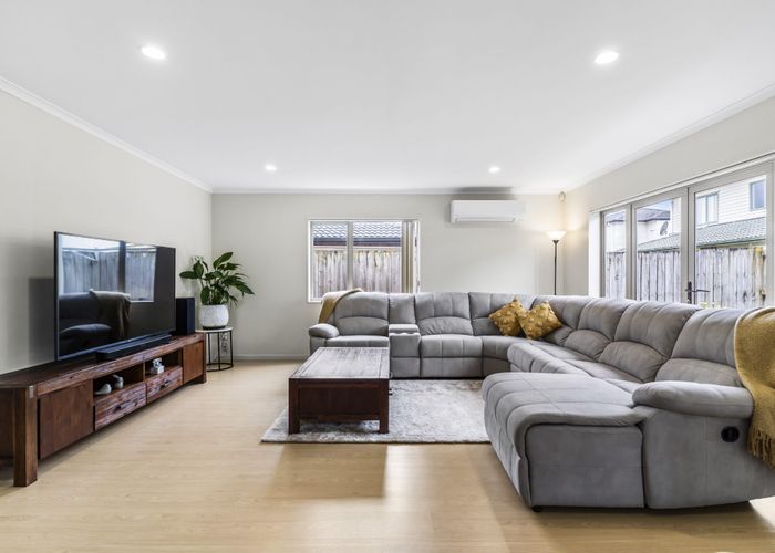  at 12 Magnolia Place, Flat Bush, Auckland