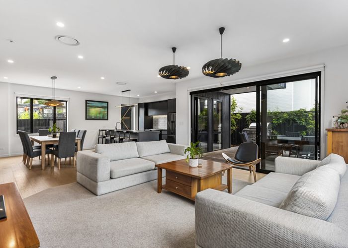  at 18B Kiwi Road, Point Chevalier, Auckland
